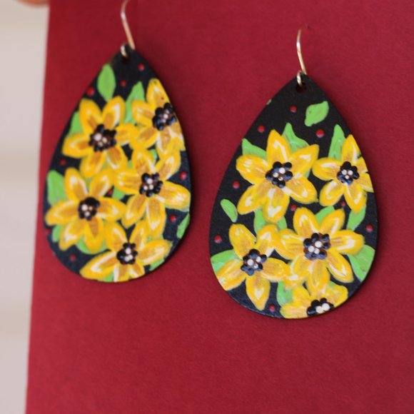 Sunflower Hand painted Earrings Light and custom - Picture 4 of 8